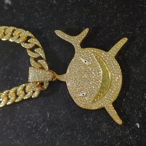 Chain with a sharp pendant